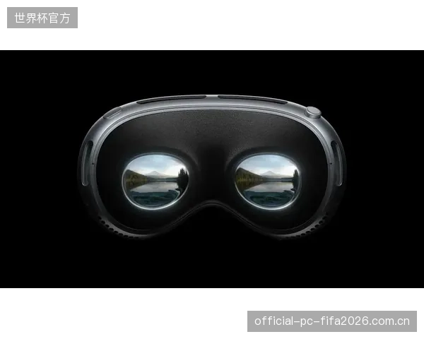 未来三年，随着苹果VisionPro等设备的普及，广告将脱离电视屏幕，直接叠加在用户通过智能眼镜看到的真实赛场上